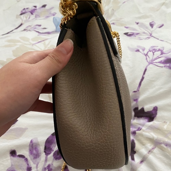 CHLOE | Drew Shoulder Bag in Grained Lamb Skin (MOTTY GREY) - Picture 7 of 12